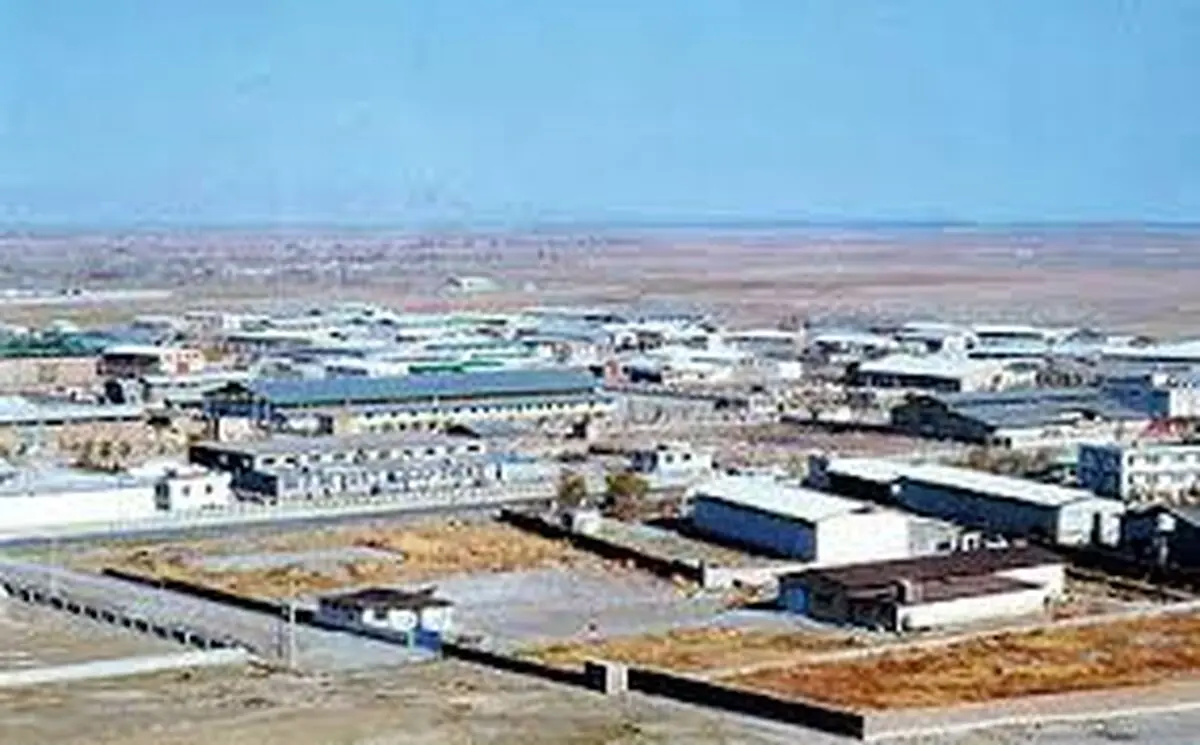  کمبود نقدینگی و نبود مواد اولیه اصلی‌ترین دلایل تعطیلی واحدهای غیرفعال/ تامین برق شهرک‌ها و نواحی صنعتی چالش اصلی بخش صنعت