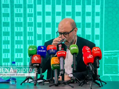 نشست خبری حسین دهقان رئیس بنیاد مستضعفان انقلاب اسلامی