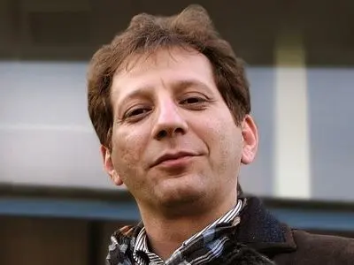 «ب.ز» و  «ح.آ» نفت فروختند و پولش را پس نمی‌دهند/ پایان مهلت دو ماهه «زنجانی» برای تسویه بدهی۲  میلیارد دلاری 