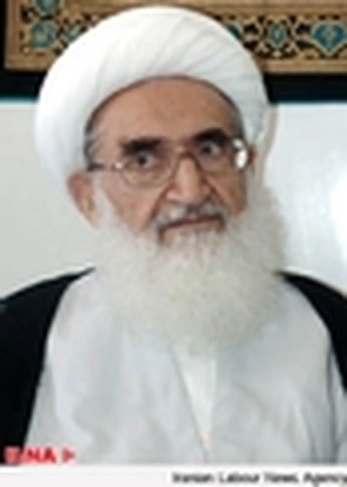 فرهنگ تسلیم‌ناپذیری امام از سوی رهبری و دولت ادامه دارد / مذاکره‌کنندگان متدین و انقلابی هستند