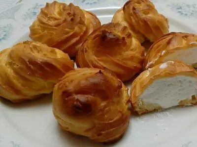 طرز تهیه نان خامه‌ای در منزل 