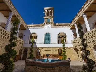 بلاتکلیفی ۱۴۰ خانه تاریخی سمنان در ۳۵۷ هکتار بافت مصوب/ نه توان تملک داریم نه شرایط دادن زمین معوض!