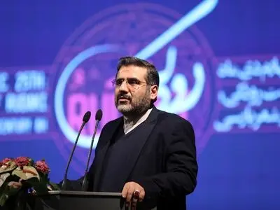 عمده سلاطین و حکمرانان که در ایران حکومت می‌کردند به زبان غیرفارسی حرف می‌زدند/ رونق زبان فارسی در هندوستان، تاجیکستان و افغانستان را مدیون سرآمدانی چون رودکی هستیم