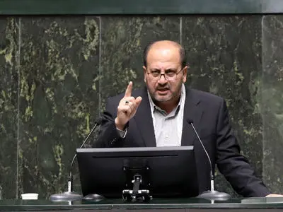 دولت در بحث بیمه و مالیات از کسب‌کارهای خرد آسیب‌دیده حوادث اخیر کشور حمایت کند