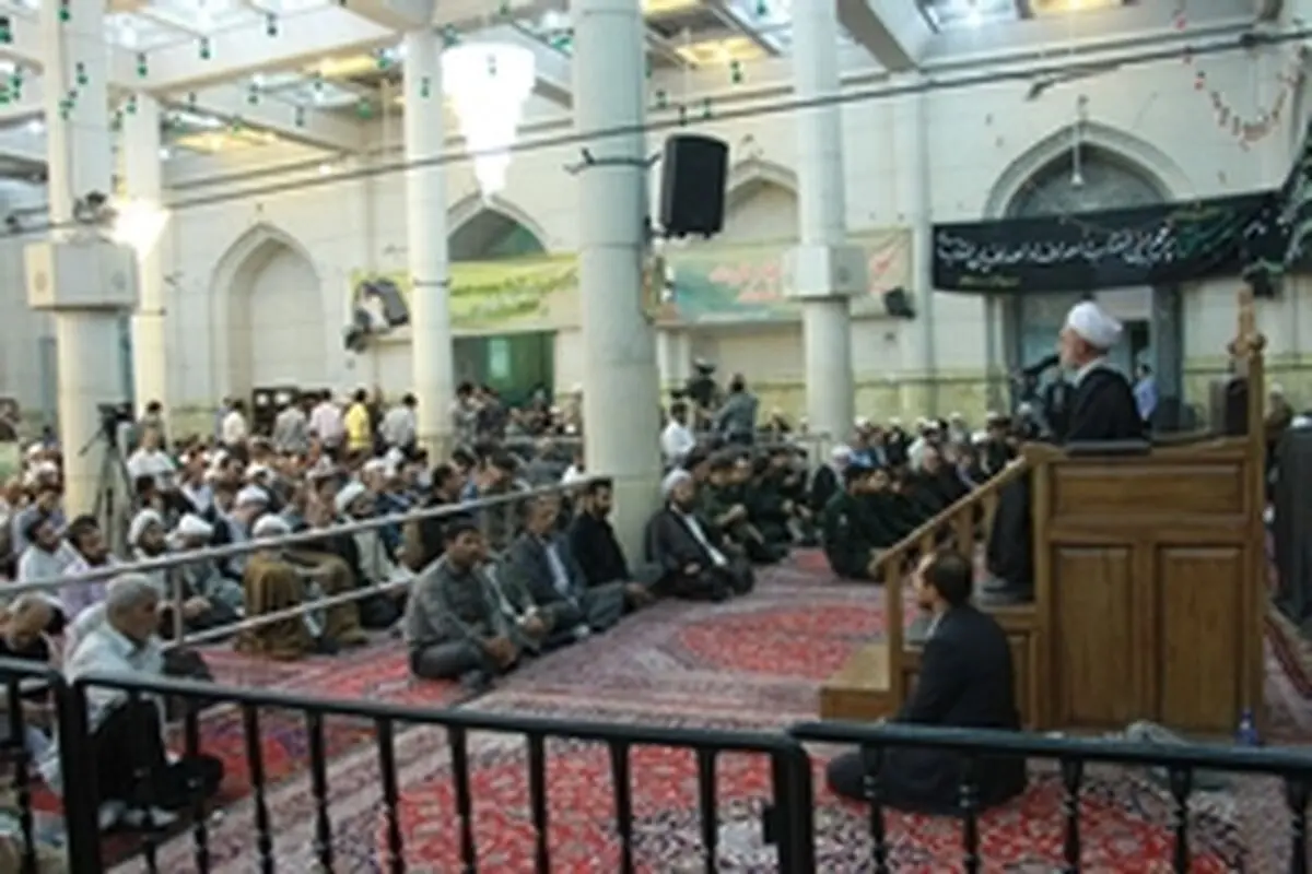 مراسم بیست و پنجمین سالگرد ارتحال امام(ره) در قم برگزار شد