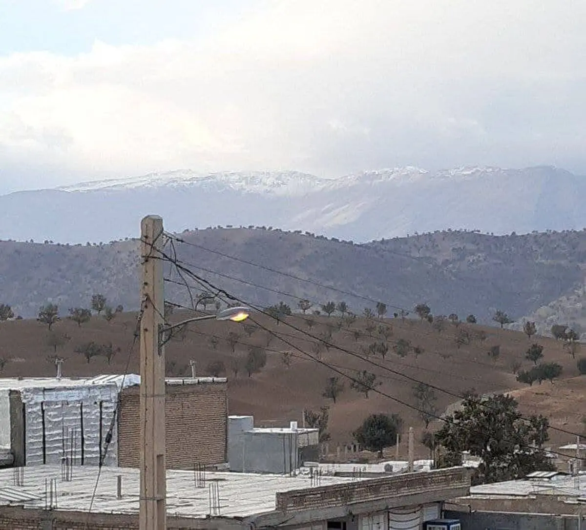 رونمایی از اولین برف پاییزی در خوزستان