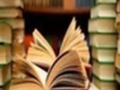 ۹۰۰ جلد کتاب به کتابخانه علی بن ابیطالب(ع) جوی آباد اهداء شد