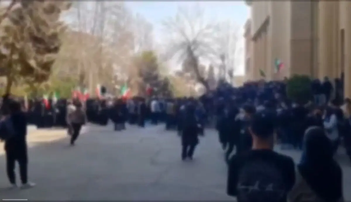 تداوم اعتراضات دانشجویان در چندین دانشگاه کشور
