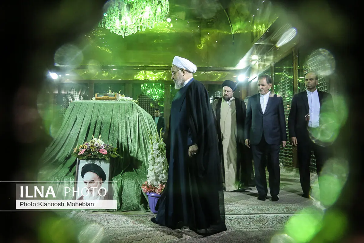 تجدید میثاق رییس‌جمهور و اعضای هیات دولت با آرمان‌های بلند امام خمینی(ره)
