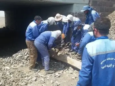 نارضایتی کارگران ابنیه فنی قم از تاخیر در پرداخت حقوق 