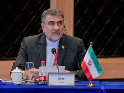 در برابر هر بحران انسان ساخت می‌ایستیم و آن را دفع می‌کنیم