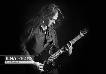 "هارمونی" و "آکورد" در ذات سازهای ایرانی نیست/ در انتظار آلبومی باشید که هم علاقمندان به موسیقی سنتی و هم دوستداران «راک» از آن استقبال کنند