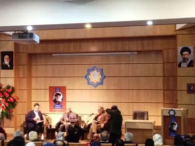 امیدواری‌ها و ناامیدی‌های دوره مصدق/ وقایع‌نگاری تاریخی و سیاسی ملی شدن نفت و 28 مرداد در قالب شعر