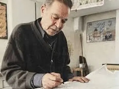 درگذشت هنرمند پیشکسوت طراحی فرش استان مرکزی / عزت‌اله ابراهیمی نشان درجه یک هنر را برای طرح فرش بته جقه (مادر و بچه) کسب کرد 