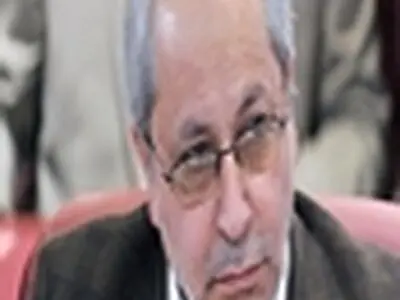 آثار رکود اقتصادی تا سال ۹۵ باقی می‌ماند