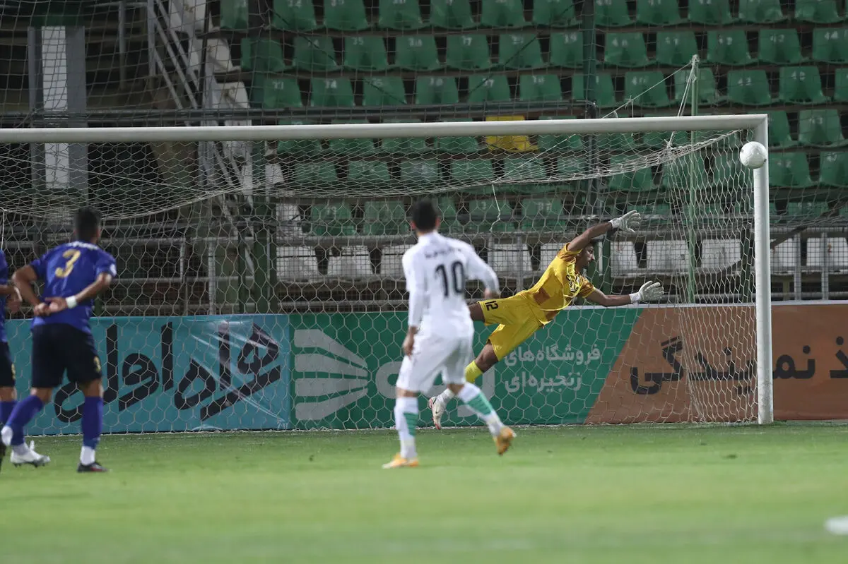 دلیل عجیب مظاهری برای عدم گفتگو با خبرنگاران