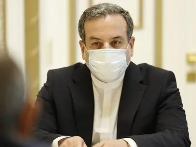 عراقجی: یتعین على امریکا رفع الحظر أولا
