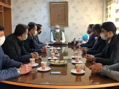 نشست 8 داور با سرپرست و دبیرکل فدراسیون فوتبال(عکس)