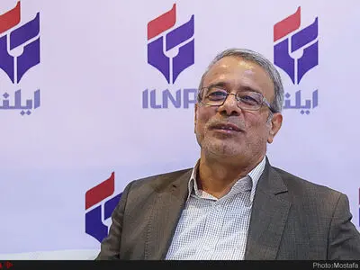 استاندار خوزستان از کسانی که مخالف وی می‌اندیشند، عذرخواهی کند