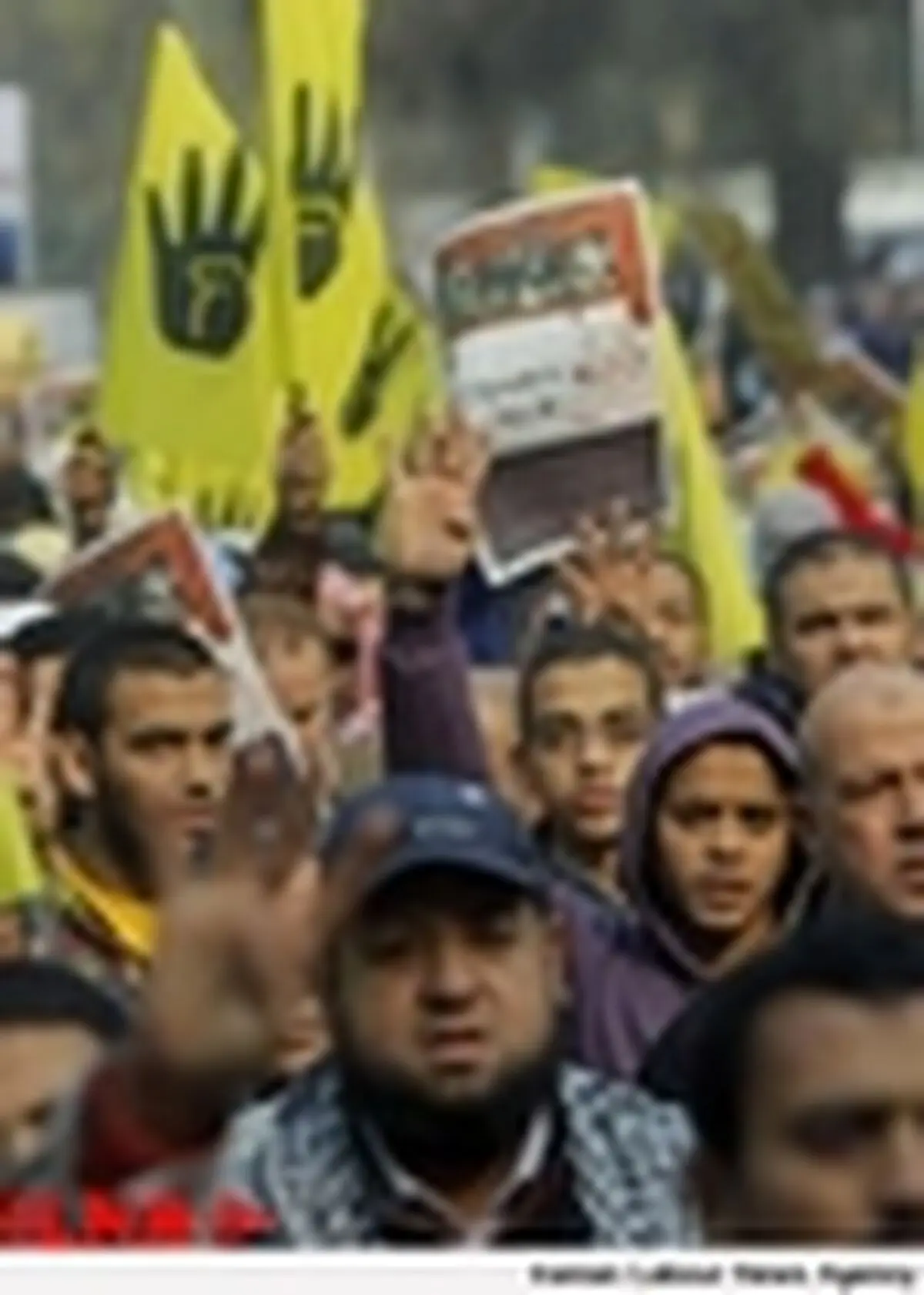 هواداران مرسی همزمان با محاکمه وی تظاهرات می‌کنند