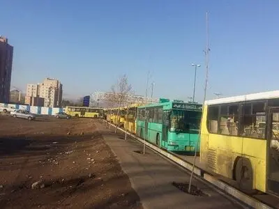 اعتراض رانندگان شرکت واحد اتوبوسرانی زنجان و حومه/ رانندگان: قادر به پرداخت هزینه‌ها نیستیم/ زنجان شهری بدون خط ویژه اتوبوسرانی