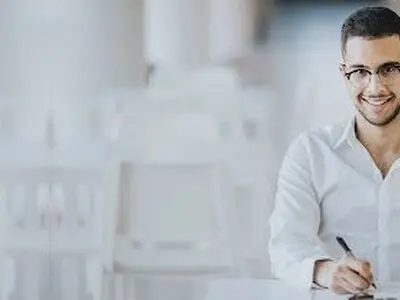 هر کجای دنیا باشی میتونی از تجربه پشتیبانان اپلای مورنینگ استفاده کنی