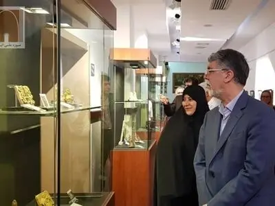 بازدید وزیر ارشاد از نمایشگاه «لوور در تهران»
