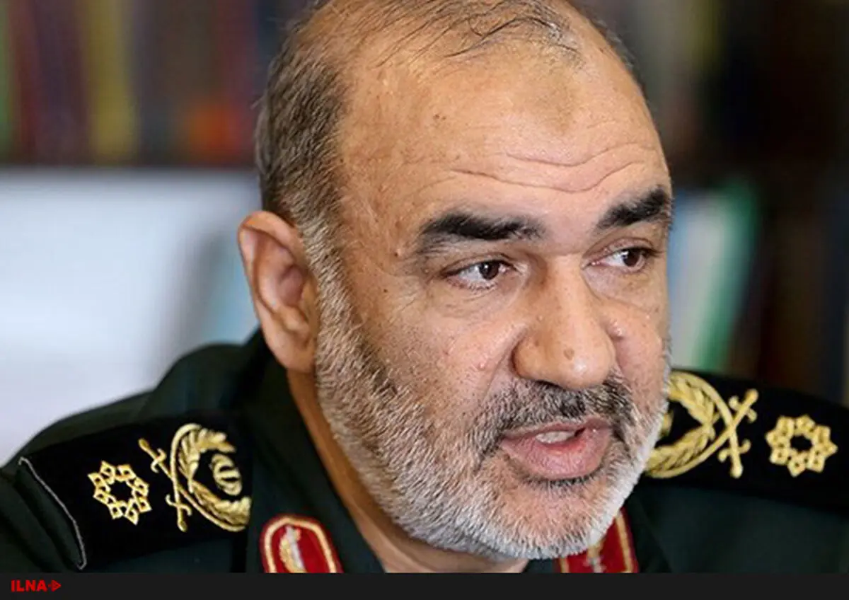 شخصیت جوانان ما در خطر است/ آمریکایی‌ها به دنبال این هستند تا همه جوانان را به آمریکایی‌های غیرآمریکایی تبدیل کنند
