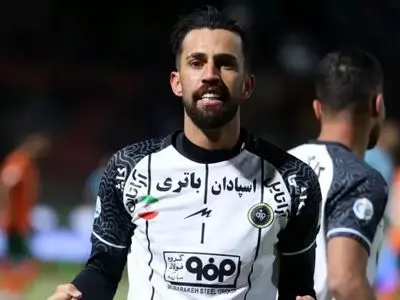 ستاره سپاهان دیدار مقابل پرسپولیس را از دست داد