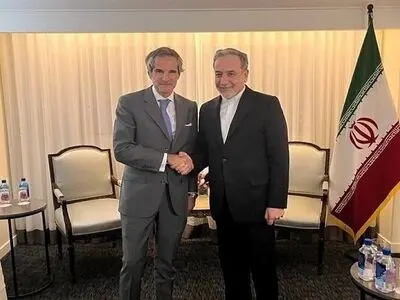 عراقجي یلتقي مدیر الوکالة الدولیة للطاقة الذریة عشیة مفاوضات جنیف