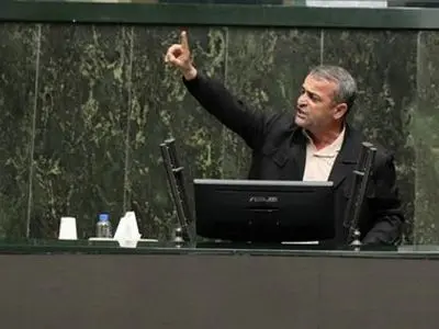 بودجه کلان باشگاه‌های ورزشی در دیگر نقاط کشور تضادی تلخ با وضعیت استان‌های محروم دارد