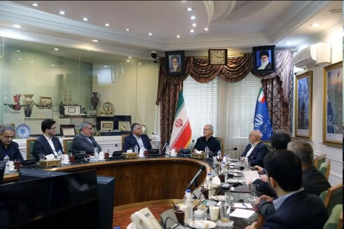 بزشکیان: قدرة القوات المسلحة والوحدة الوطنیة العاملان الرئیسیان للانتصار