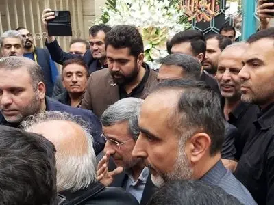 برگزاری مراسم ترحیم خواهر محمود احمدی‌نژاد + تصاویر