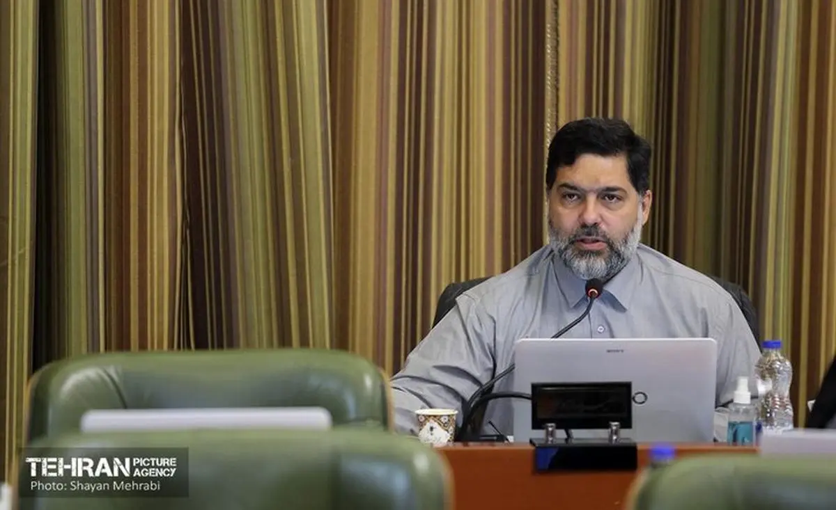 استاندار تهران وظایف استانداری را با شهرداری اشتباه گرفته است

