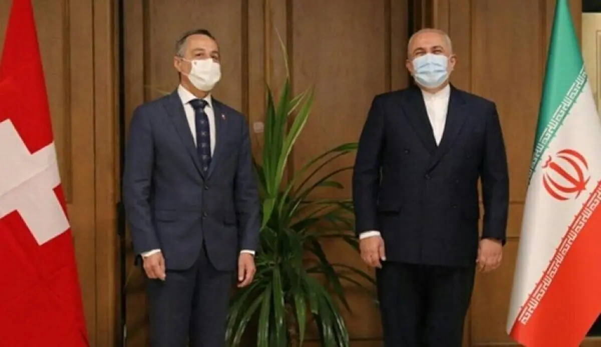 بدء الجولة الاولى من المحادثات بین ظریف ونظیره السویسری فی طهران