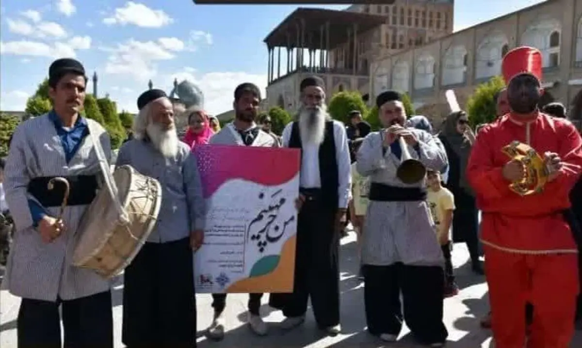 نوروزگاه ۱۴۰۲ توسط شهرستان لنجان در کاخ چهلستون برگزار شد
