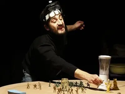 نمایش «قلعه انسانات» در ایتالیا به صحنه می‌رود/ ایران مقصد بعدی گروه