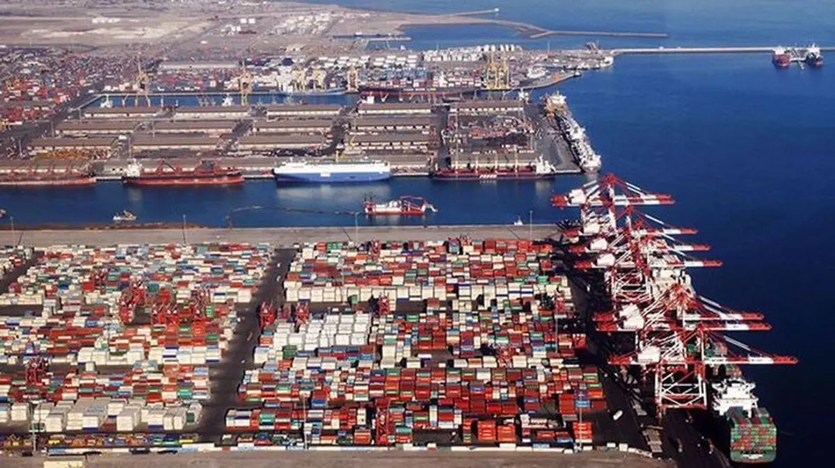 Ships frequenting at Iran’s largest container port despite Israeli threats