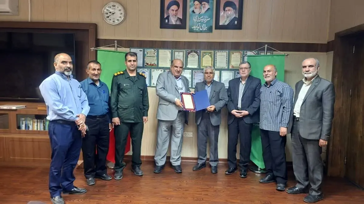 فرمانده سپاه ولیعصر (عج) خوزستان از مدیرعامل توسعه نیشکر تقدیر کرد