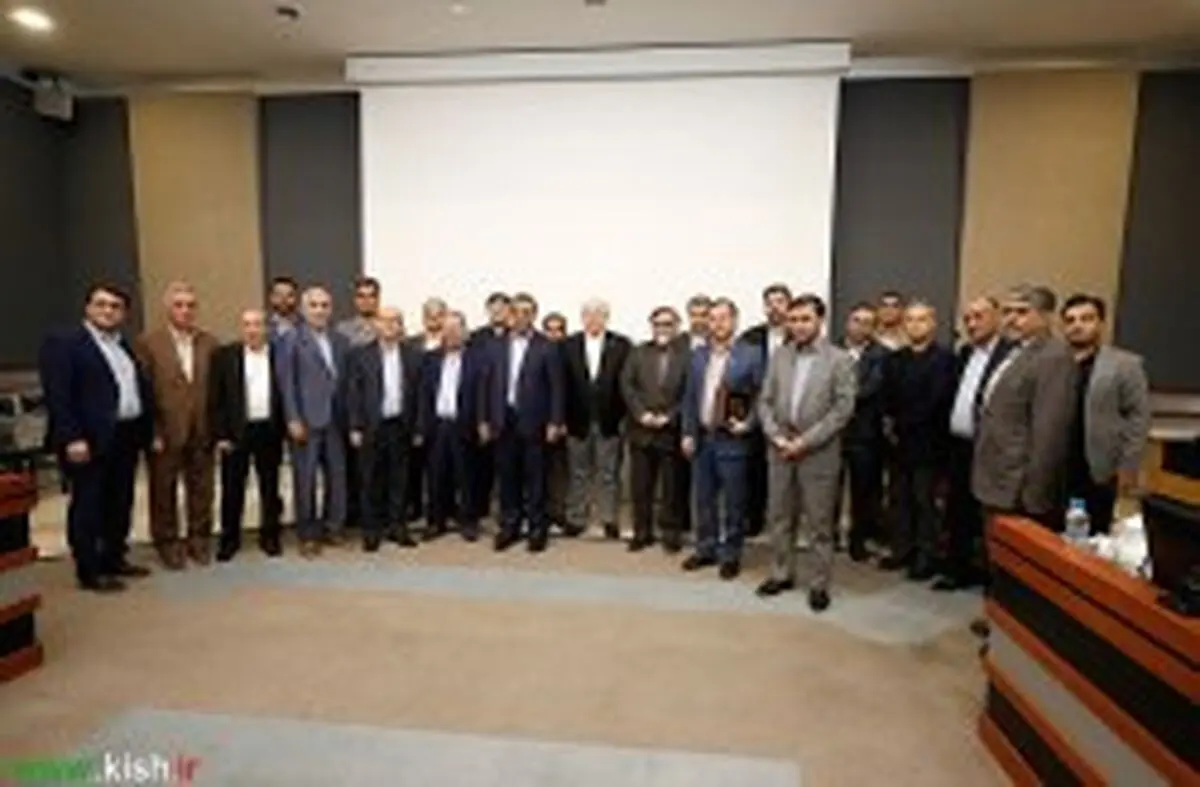 تقدیر ازدست اندرکاران دومین نمایشگاه کتاب کیش