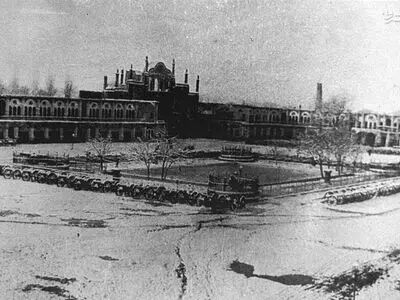 عکسی از میدان توپخانه در دوره قاجار