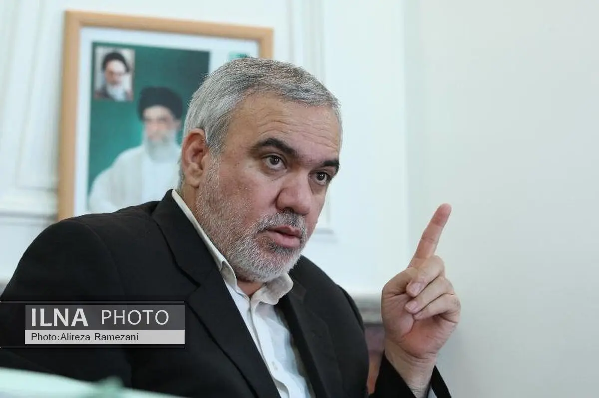 فتح‌الله زاده: کفاشیان برای ریاست فدراسیون فوتبال ثبت نام کرده است