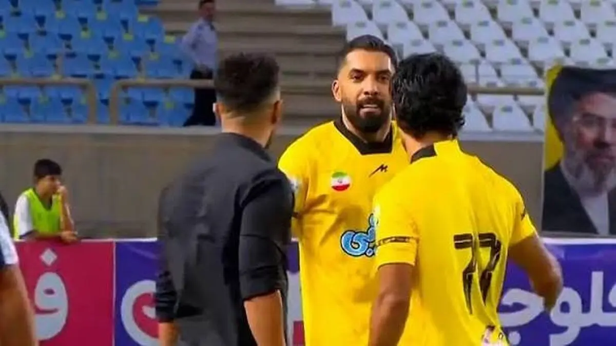 فجرسپاسی شیراز 2  - 0 پیکان تهران / گام بلند شیرازی‌ها برای نزدیک شدن به مدعایان