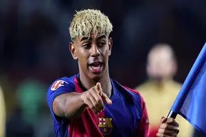 جنجال بزرگ یامال در جشن تولد 18 سالگی/ دادستانی وارد بررسی شد (عکس)