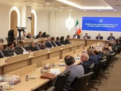 نشست راهبردی جامعه حرفه‌ای هتلداران با وزیر میراث‌فرهنگی برگزار شد/ هم‌افزایی دولت و بخش خصوصی برای تحول در صنعت هتلداری ایران