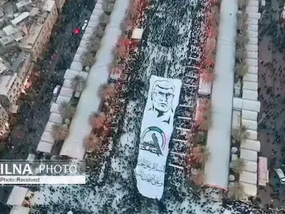 ویدئو/  تصاویر هوایی از حضور هواداران الحشدالشعبی در بین الحرمین و گرامیداشت یاد شهید ابومهدی المهندس