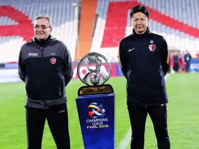 از ادعای پیدا شدن جام های پرسپولیس در منیریه تا مناظره کی روش و برانکو با حضور دیکتاتور کوچک(عکس)