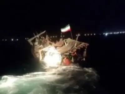 نجات ۱۱ خدمه لنج صیادی حادثه دیده در بوموسی