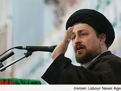 برهم زدن سخنرانی‌ها کار غلطی است / تحمل کردن را در دانشگاه تمرین کنیم