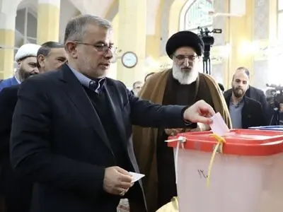 آیت‌الله حسینی همدانی: نمایندگان انتخابی دغدغه مند امورات مردم باشند